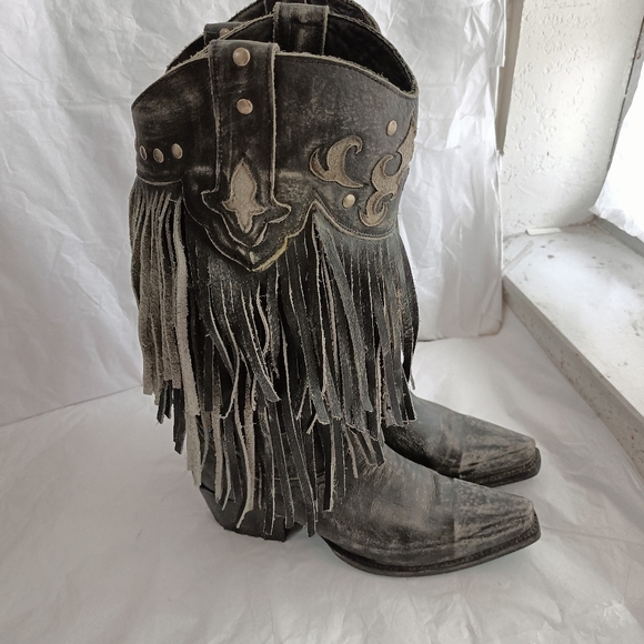 Lane Fringe women's Cowboy Boots 6Leather Snip Toe Fringe Western